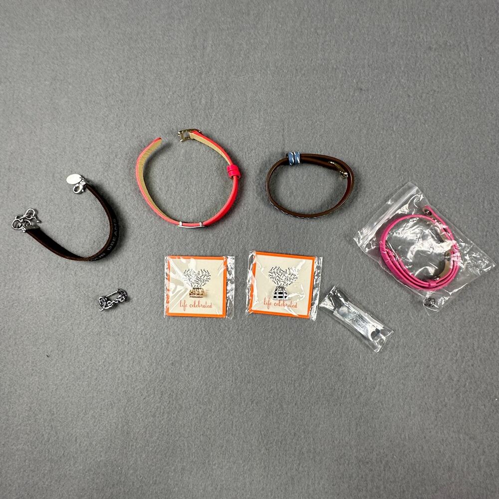 Lot of 4 Thirty-One Bracelets and 4 charms
